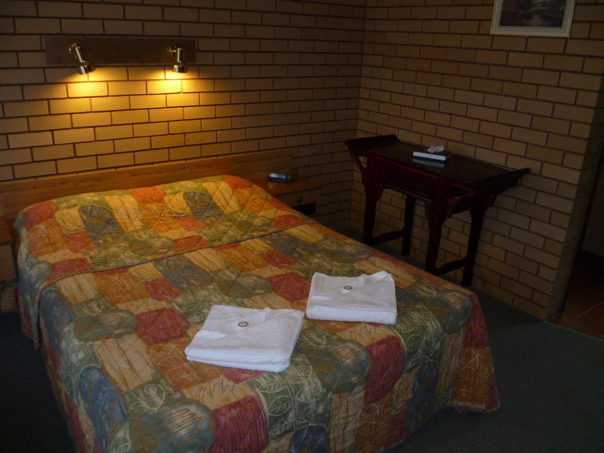 Birch Motel Tocumwal Previously Known As Kanimbla Motor Inn Extérieur photo